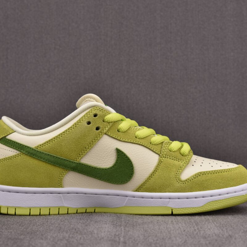 (BEST) Nike SB Dunk Low 'SOUR APPLE'