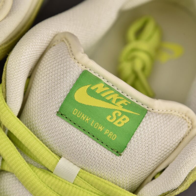 (BEST) Nike SB Dunk Low 'SOUR APPLE'