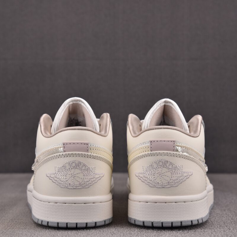 (BEST) Air Jordan 1 Low 'SAIL SOFT PEARL'