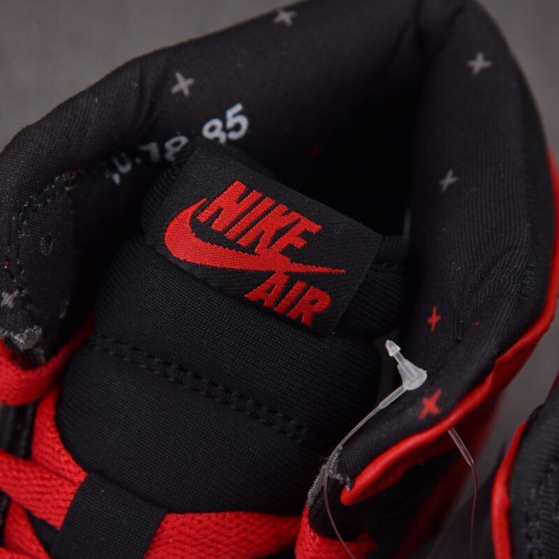 (BEST) Air Jordan 1 Retro High 'Banned' (2011)