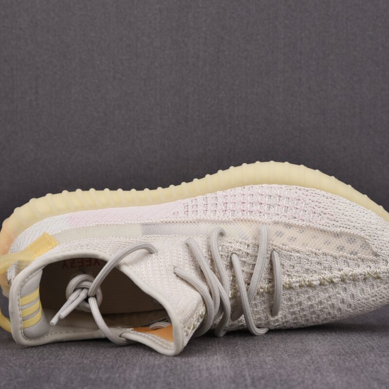 (BEST) adidas Yeezy 350 V2 ‘LIGHT’