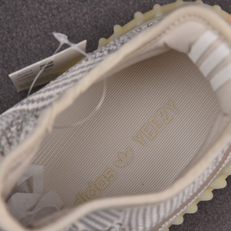 (BEST) adidas Yeezy 350 V2 ‘LUNDMARK’