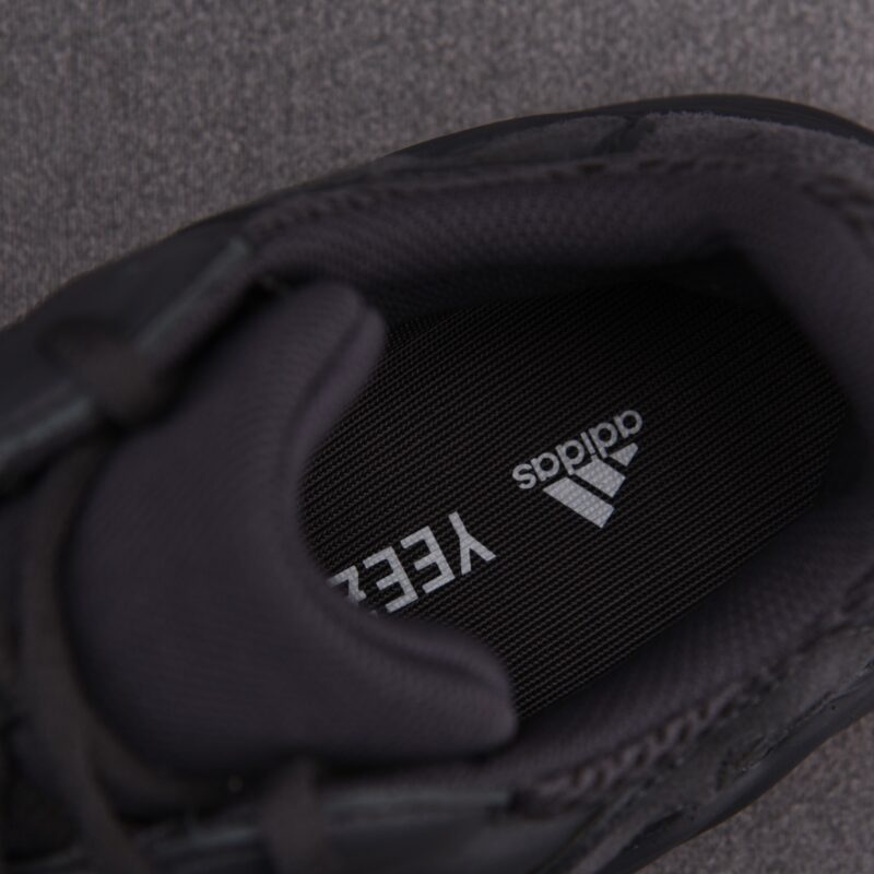 (BEST) adidas Yeezy Boost 700 'Utility Black'