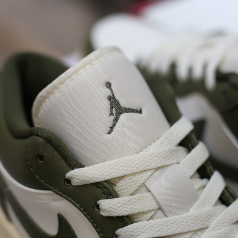 (BEST) Air Jordan 1 Low 'MEDIUM OLIVE'