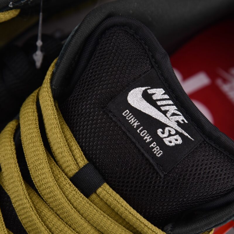 (BEST) Nike SB Dunk Low Supreme 94 'CAMPER GREEN'