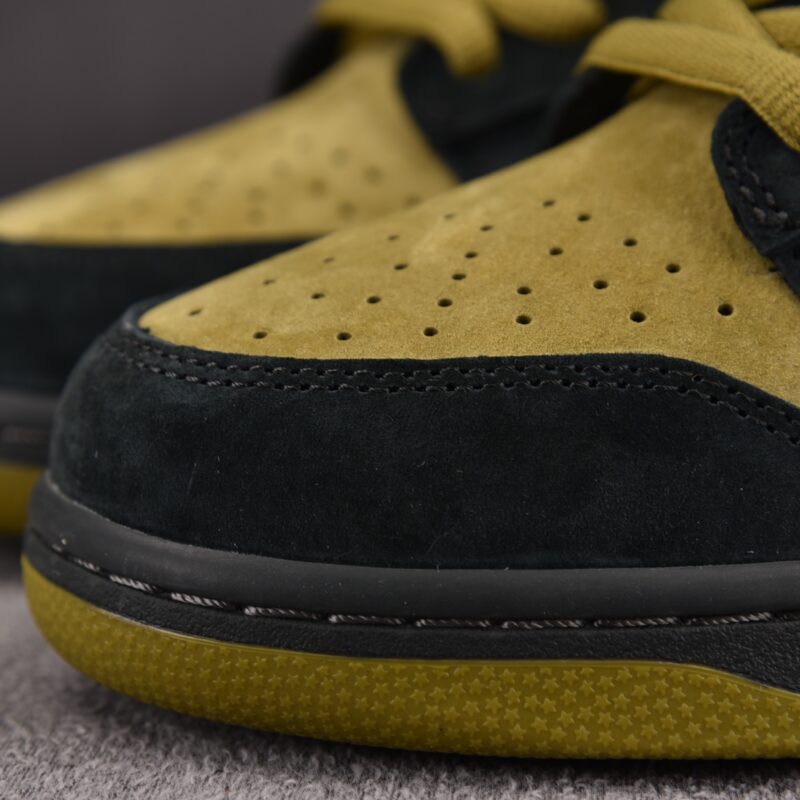 (BEST) Nike SB Dunk Low Supreme 94 'CAMPER GREEN'