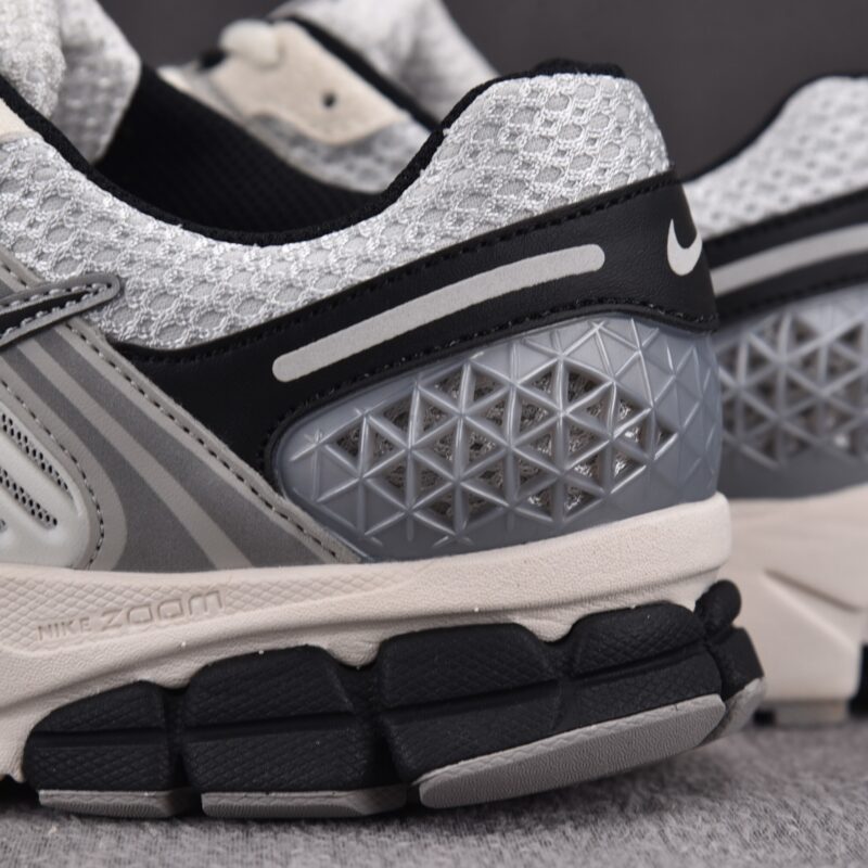 (BEST) Nike Air Zoom Vomero 5 'PHOTON DUST BLACK'