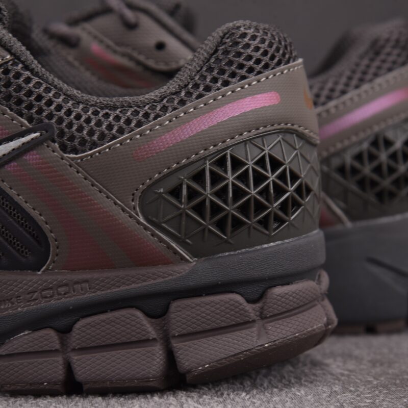 (BEST) Nike Zoom Vomero 5 'CAVE STONE'