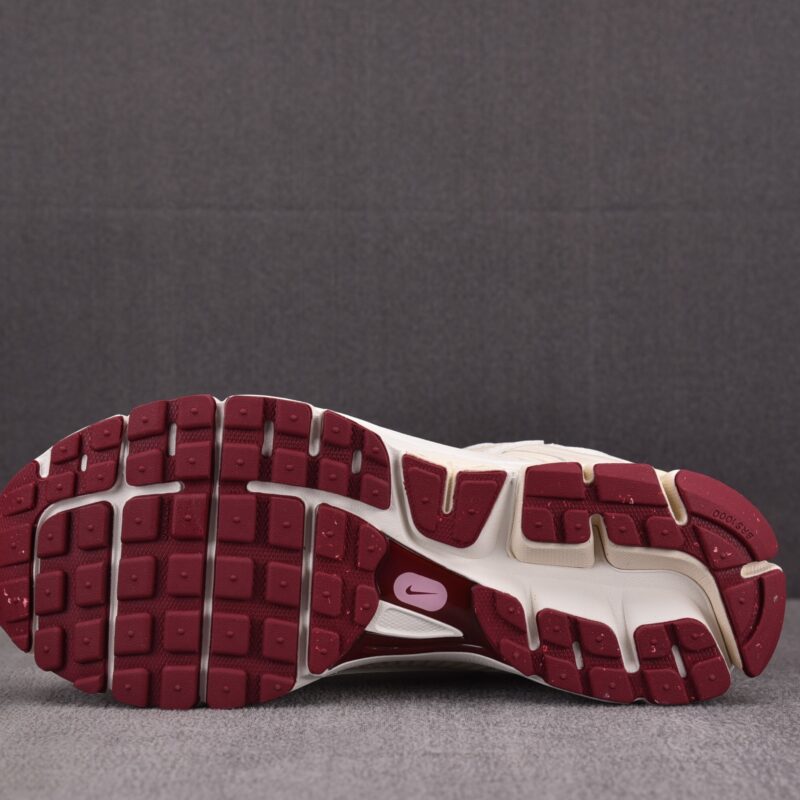 (BEST) Nike Zoom Vomero 5 'VALENTINE'S DAY'