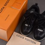 (BEST) Louis Vuitton LV Skate Sneaker 'BLACK WHITE'