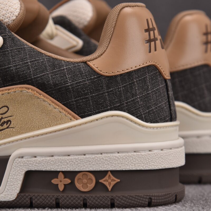 (BEST) Louis Vuitton Lv Trainer #54 Signature 'BROWN'