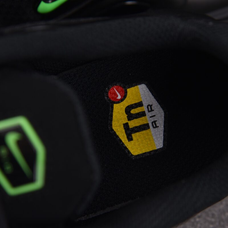 (BEST) Nike Air Max Plus 'BLACK GREEN STRIKE'