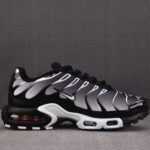 (BEST) Nike Air Max Plus 'BLACK METALLIC SILVER'
