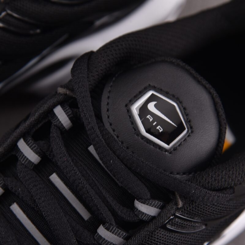 (BEST) Nike Air Max Plus 'BLACK WHITE'