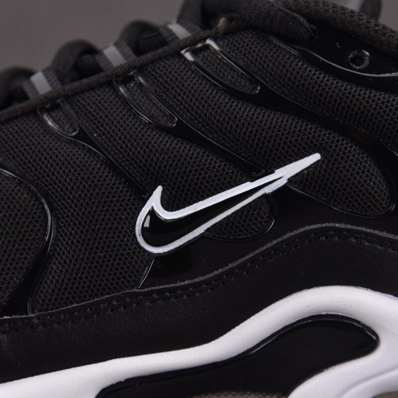 (BEST) Nike Air Max Plus 'BLACK WHITE'