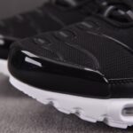 (BEST) Nike Air Max Plus 'BLACK WHITE'
