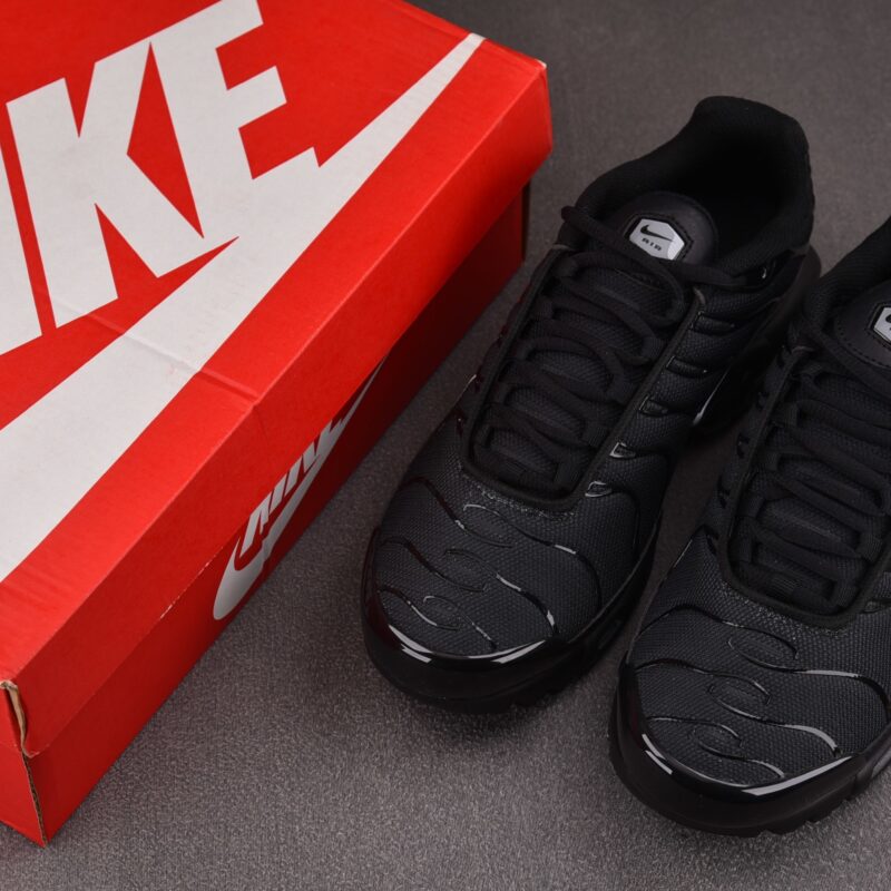 (BEST) Nike Air Max Plus Multi Swoosh 'BLACK CRIMSON'