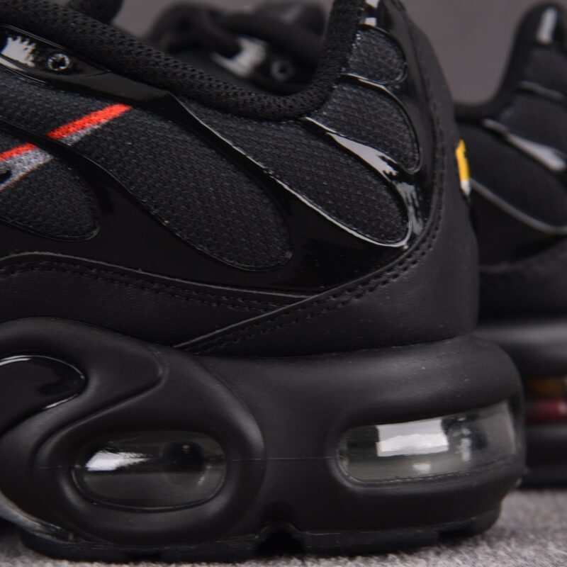 (BEST) Nike Air Max Plus Multi Swoosh 'BLACK CRIMSON'