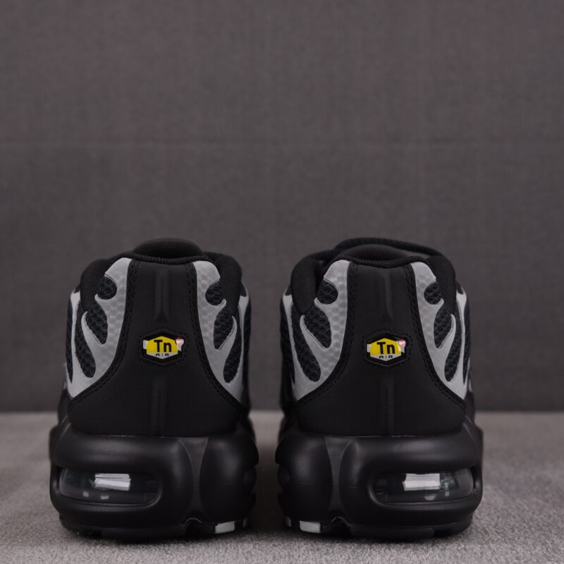 (BEST) Nike Air Max Plus Premium 'BLACK REFLECTIVE SILVER'