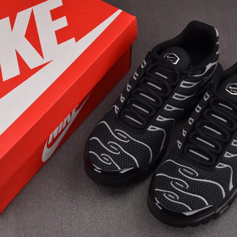 (BEST) Nike Air Max Plus Premium 'BLACK REFLECTIVE SILVER'