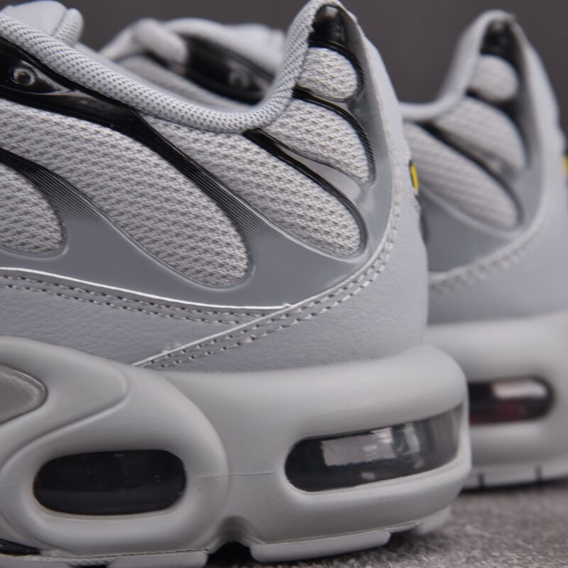(BEST) Nike Air Max Plus 'WOLF GREY'