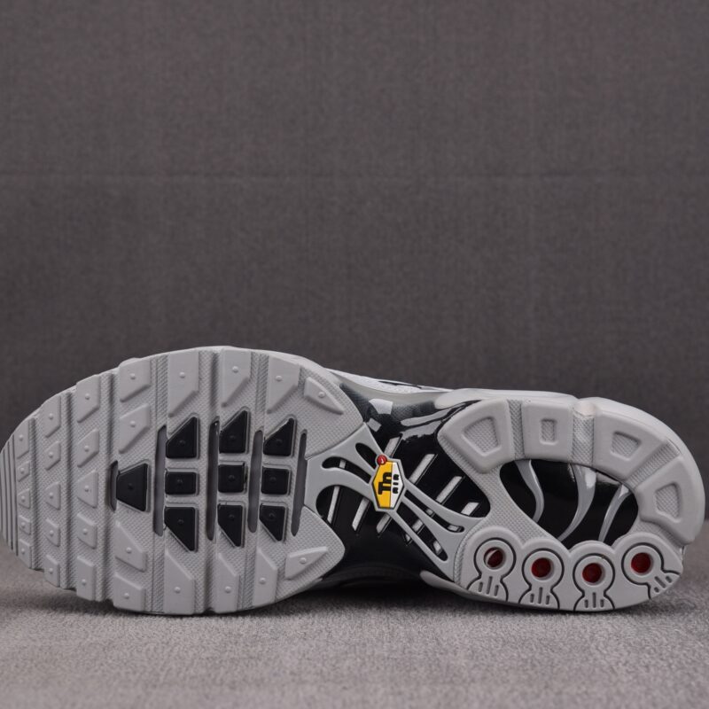 (BEST) Nike Air Max Plus 'WOLF GREY'