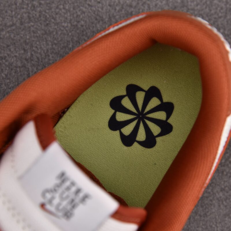 (BEST) Nike Dunk Low SE 'SUN CLUB'