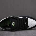 (BEST) Nike SB Dunk Low 'PANDA PIGEON'