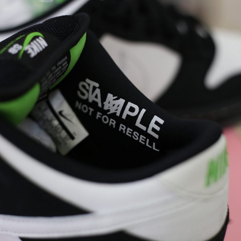 (BEST) Nike SB Dunk Low 'PANDA PIGEON'