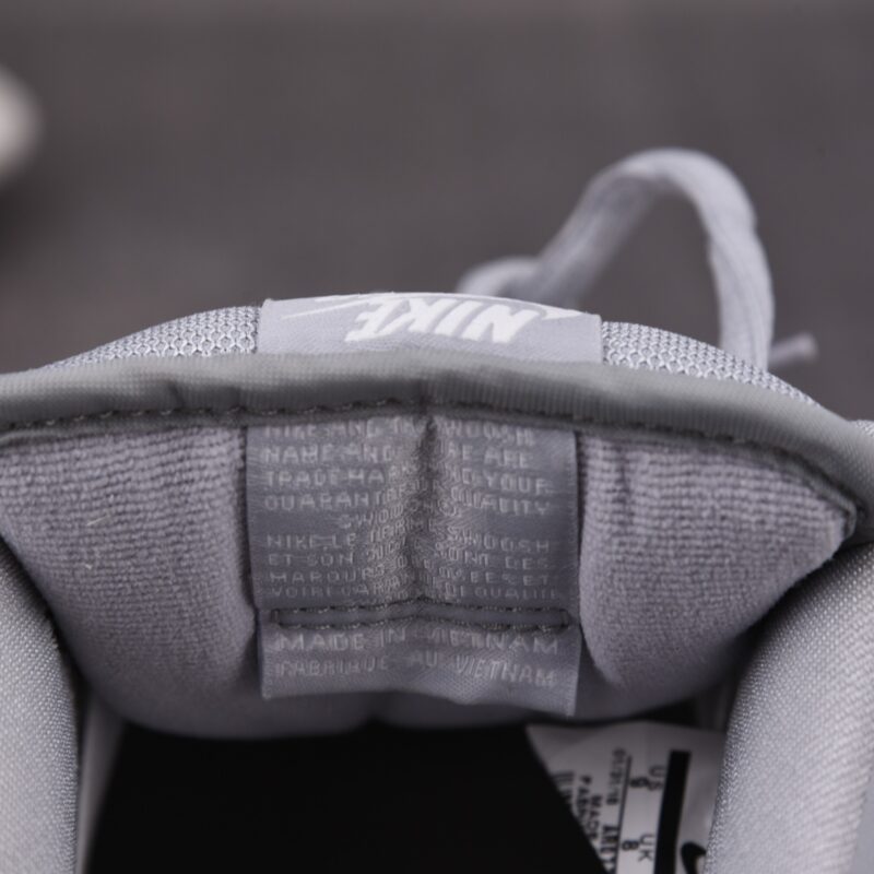 (BEST) Nike SB Dunk Low Summit White 'WOLF GREY'