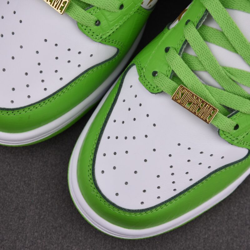 (BEST) Nike Supreme Dunk Low OG SB 'MEAN GREEN'