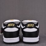 Nike SB Dunk Supreme OG QS 'BLACK'
