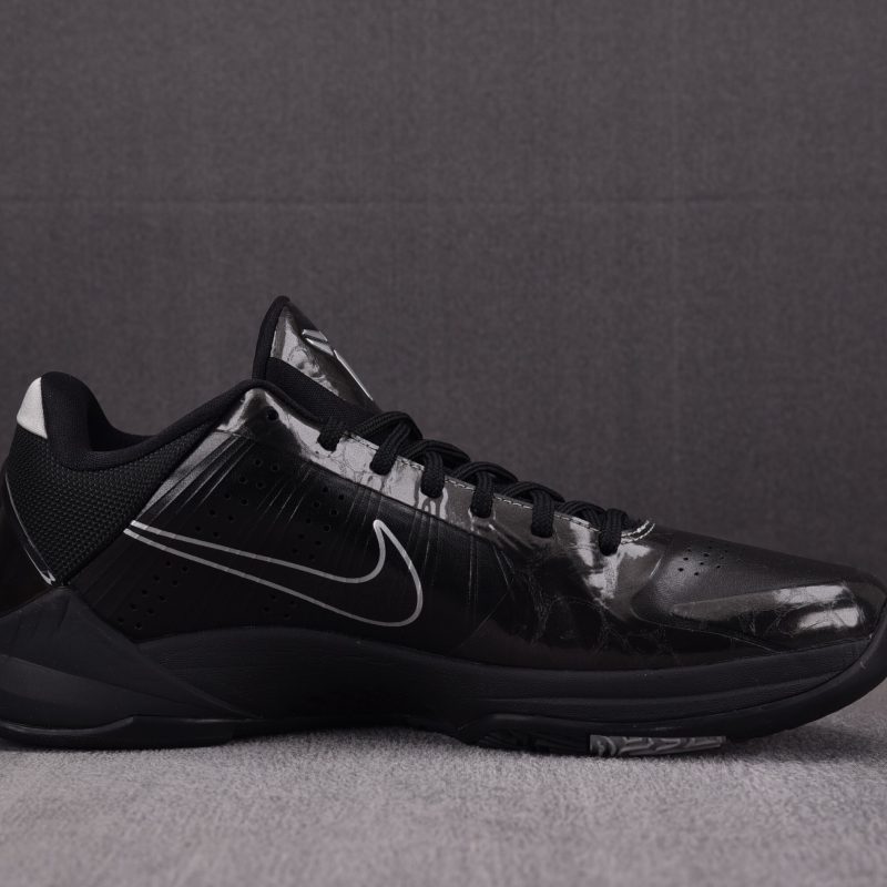 (BEST) Kobe 5 'Blackout'