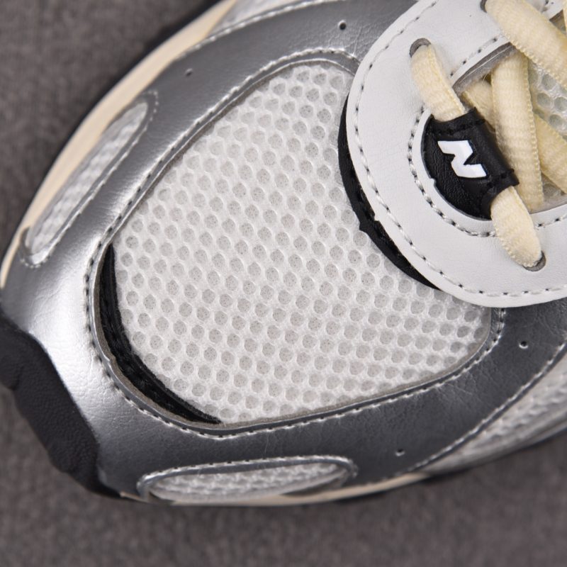 (BEST) New Balance 204L 'Silver Metallic Black'