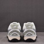 (BEST) New Balance 204L Silver Metallic 'Sage Green'