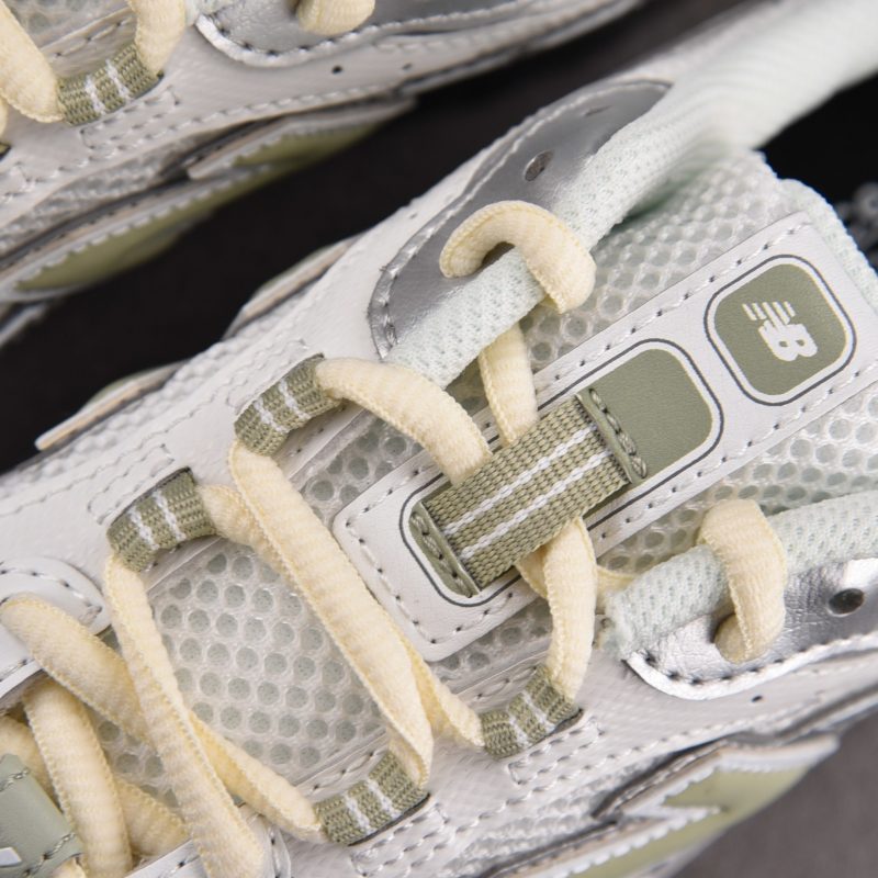 (BEST) New Balance 204L Silver Metallic 'Sage Green'