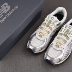 (BEST) New Balance 204L Silver Metallic 'Sage Green'