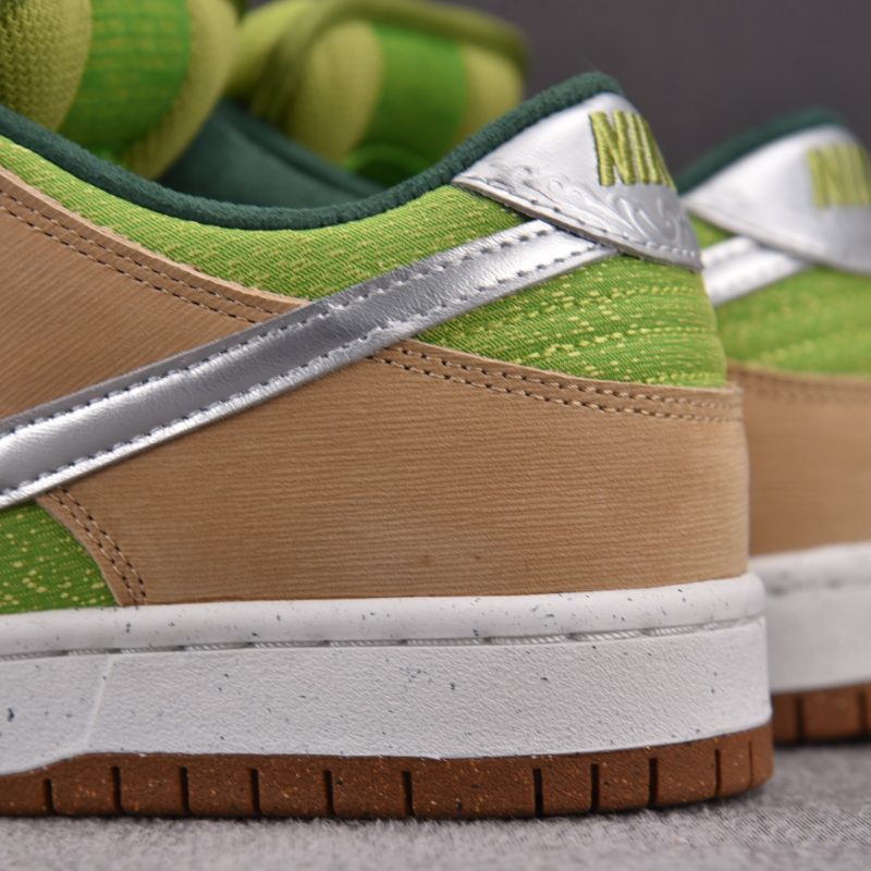 (BEST) Nike SB Dunk Low 'ESCARGOT'