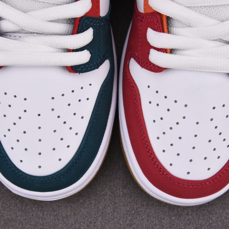 (BEST) Nike SB Dunk Low Pro QS Parra (Friends & Family) (2021)