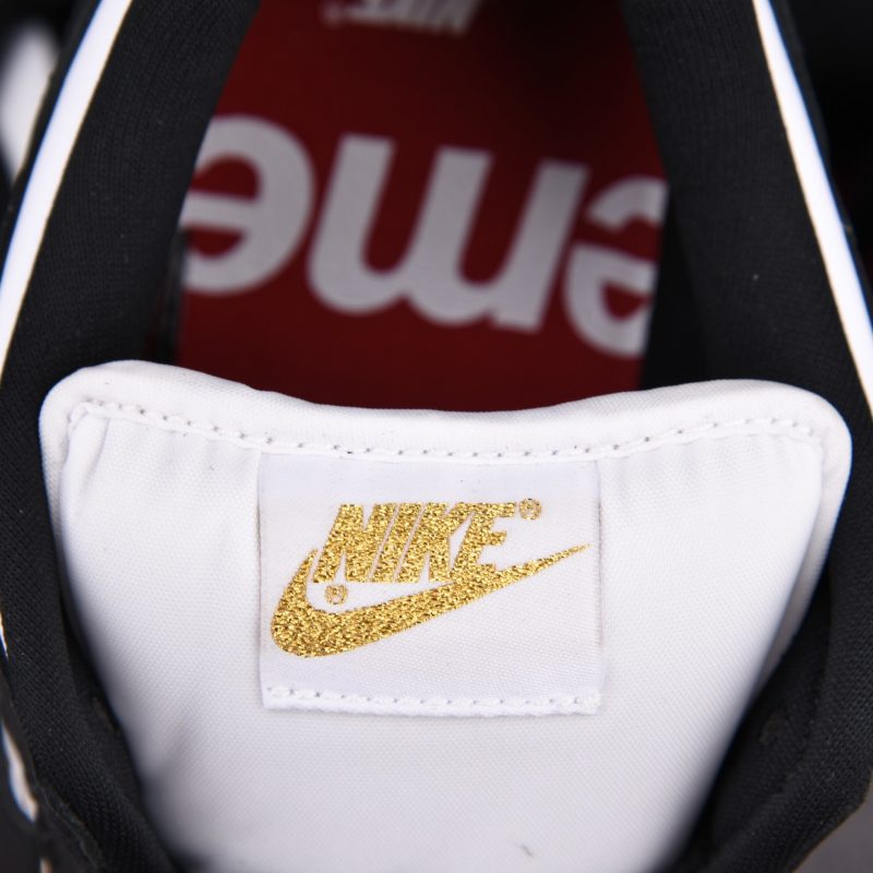 Nike SB Dunk Supreme OG QS 'BLACK'