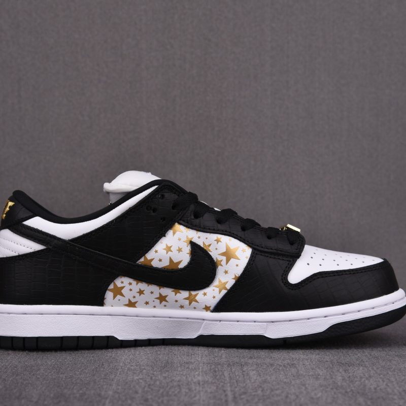 Nike SB Dunk Supreme OG QS 'BLACK'