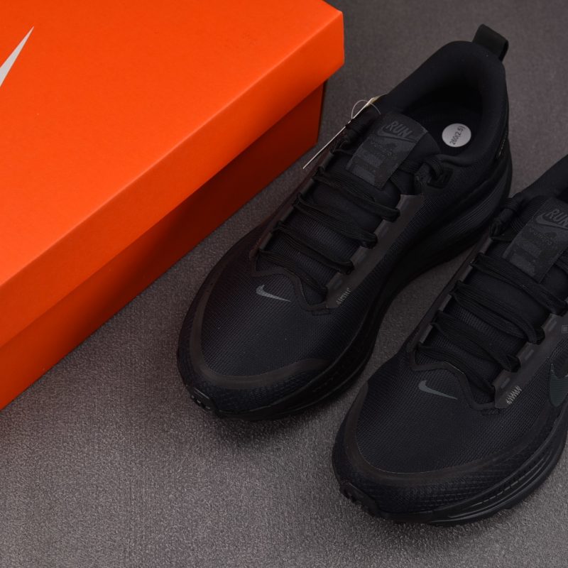 (BEST) Nike Vomero 18 Gore-Tex 'Black Anthracite'