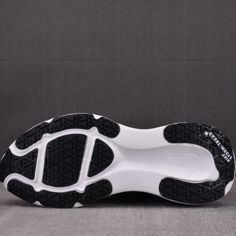 (BEST) Nike Vomero 18 Gore-Tex 'Black White Metallic Silver'