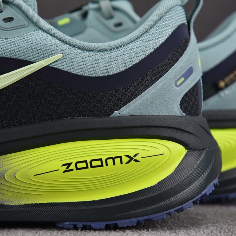 (BEST) Nike Vomero 18 Gore-Tex 'Seaweed Cannon Volt'