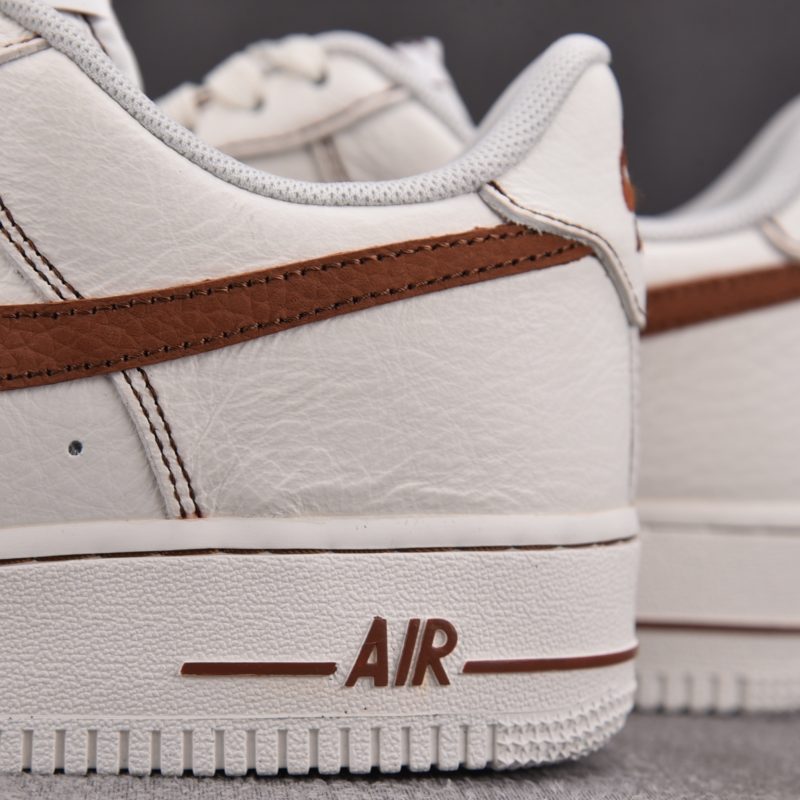 (BEST) Air Force 1 Low '07 LV8 'Ivory Saddle Brown'