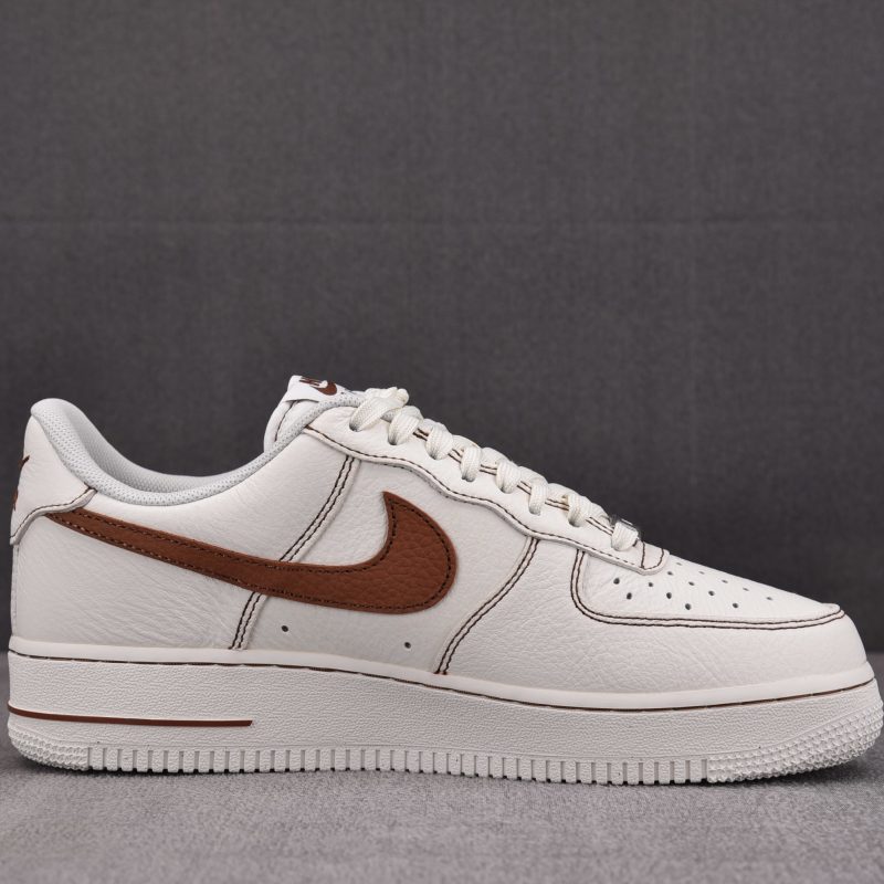 (BEST) Air Force 1 Low '07 LV8 'Ivory Saddle Brown'