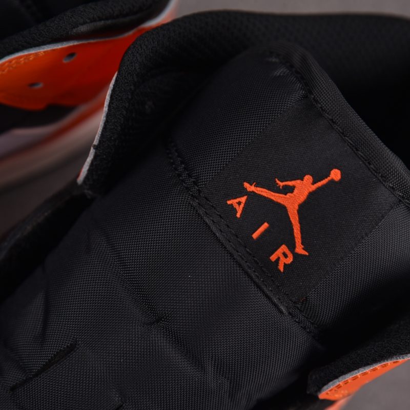 (BEST) Jordan 1 Mid 'Black Toe Starfish'