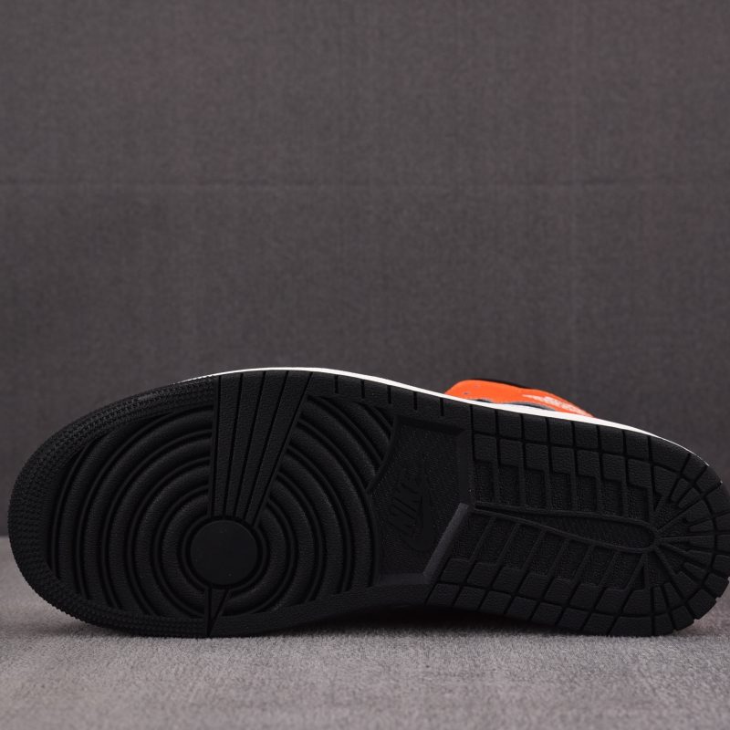 (BEST) Jordan 1 Mid 'Black Toe Starfish'