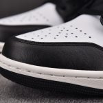 (BEST) Jordan 1 Mid 'Black Toe Starfish'