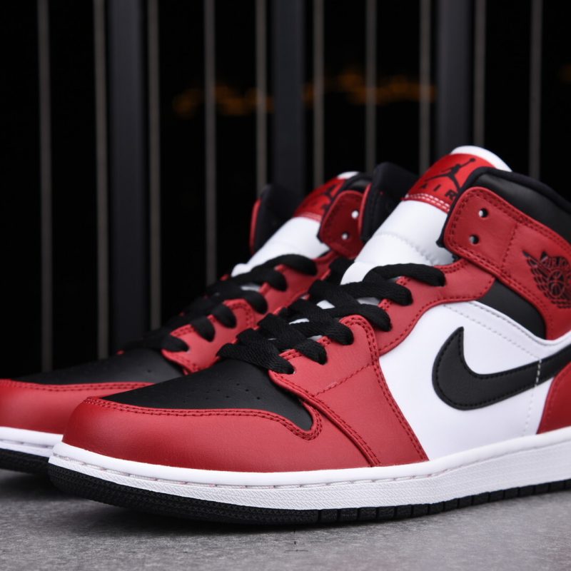 (BEST) Jordan 1 Mid 'Chicago Toe'
